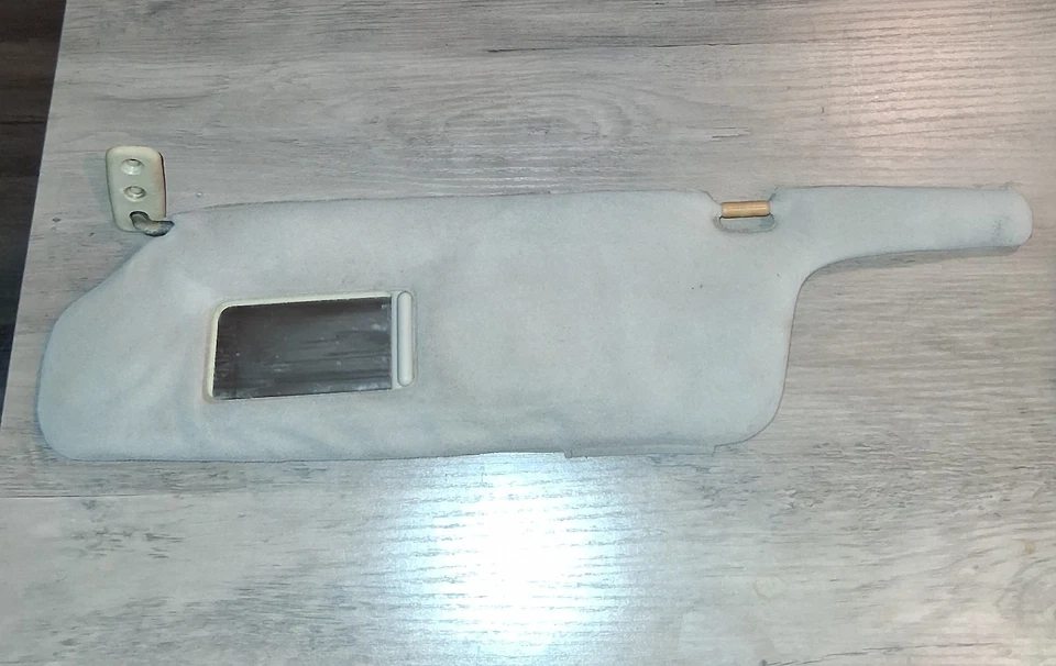 1995 Mitsubishi 3000gt Driver Sun Visor Left Sunvisor - Image 2 of 3