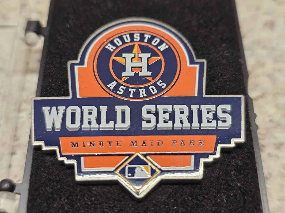 Houston Astros MLB 2017 World Series Pin/Button - Image 2 of 4