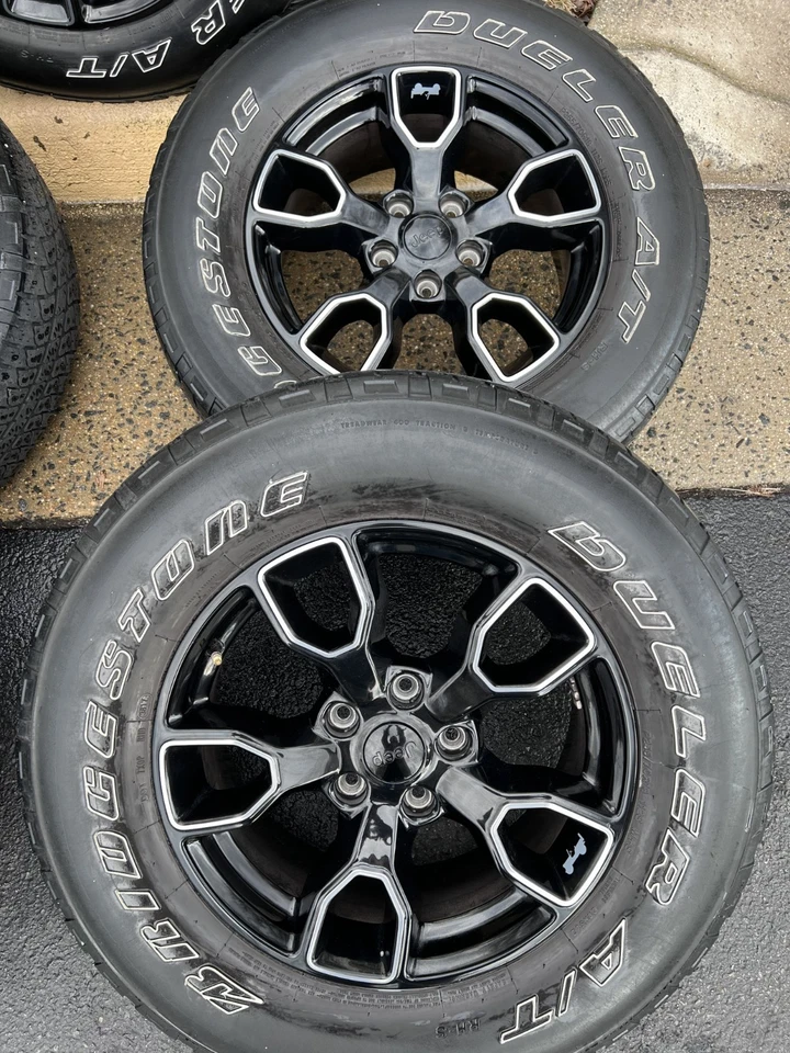 2018 Jeep Wrangler JK OEM Black Factory Polished 18" 9198 Rims with Tires Set - Image 3 of 4