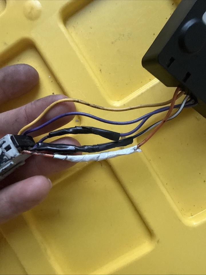 2003-2007 Cadillac CTS Anti Theft Immobilizer Skim Module Part# 09367800 - Image 2 of 4