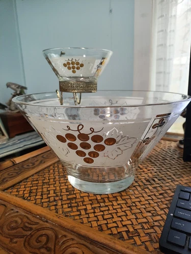 Anchor Hocking Chip & Dip Set Grapes and Leaves Vintage 80'S HOLDER INCLUDED