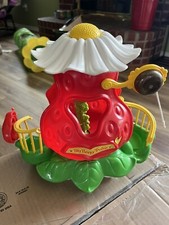 Strawberry Shortcake Big Berry Trolley