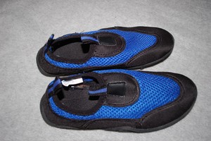 boys water shoes size 13
