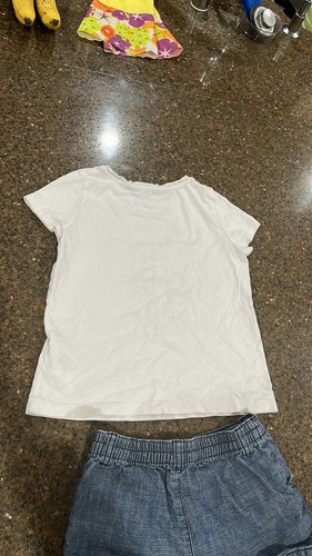Girls T-shirt With Cats And Butterflies And Denim Shorts, Size 6, Used - Picture 5 of 5