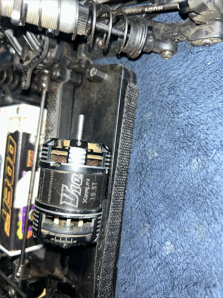 Xray XB4 2023 4WD Carpet - Image 4 of 4