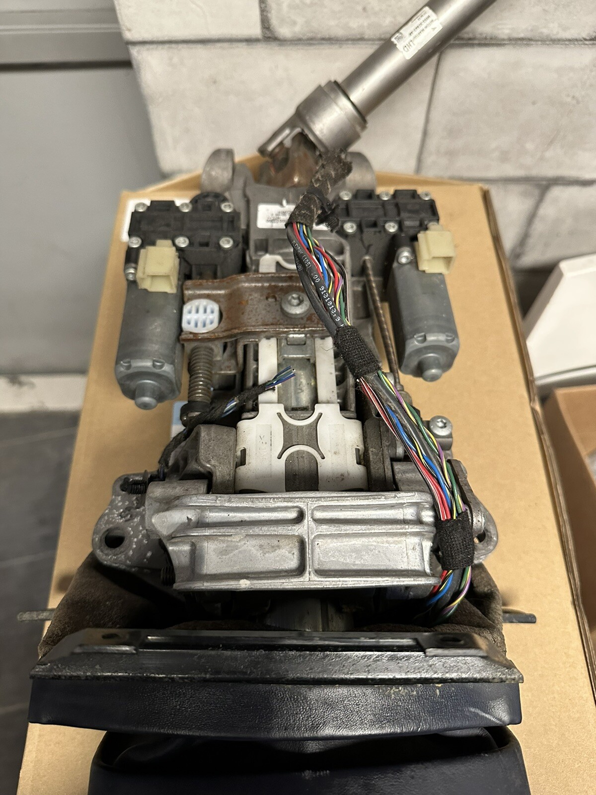 2018 Aston Martin DB 11 steering column