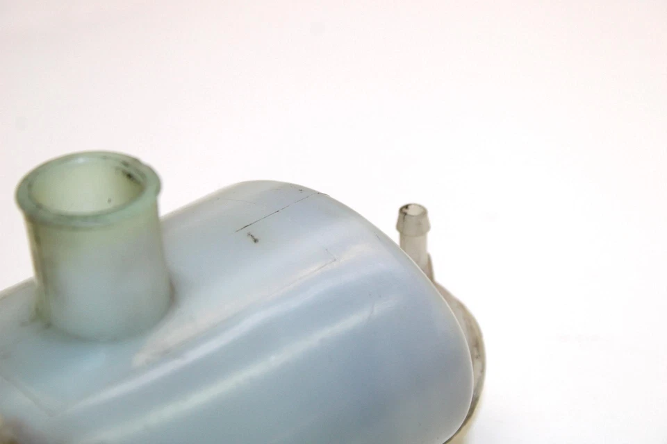 2005 Ski-doo Summit 800 Oem Coolant Tank 509000408 B211 - Image 2 of 4