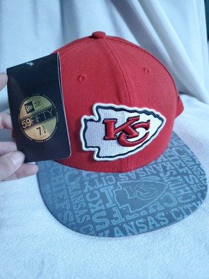 fitted chiefs hat
