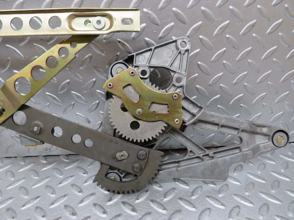 ⚙28015⚙ Mercedes-Benz W123 280E Front Right Power Window Regulator 1237202846 - Image 2 of 4