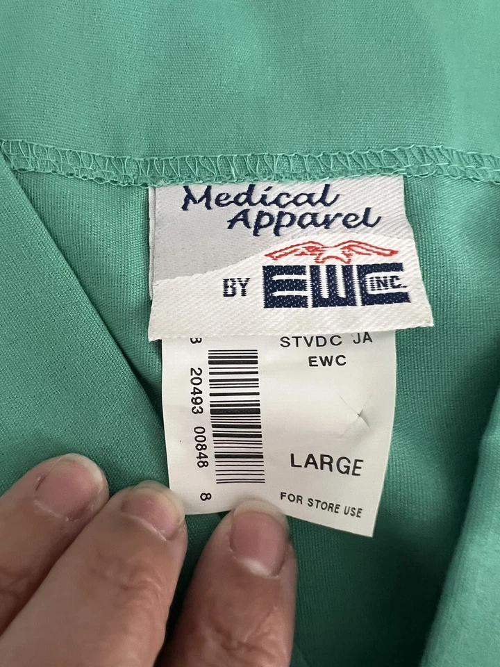 Medical Collection EWC Green Unisex Scrub Shirt Size Large - Image 4 of 4