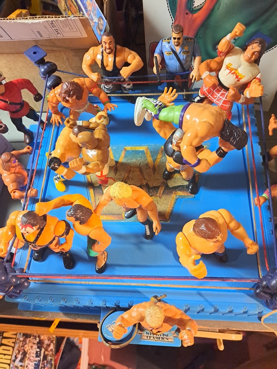 WWF プロレス フィギュア用リング WCW WWE レッスルマニア ハズブロ WWF Hasbro Vintage Wrestling Ring & 18+ hasbro figures | eBay