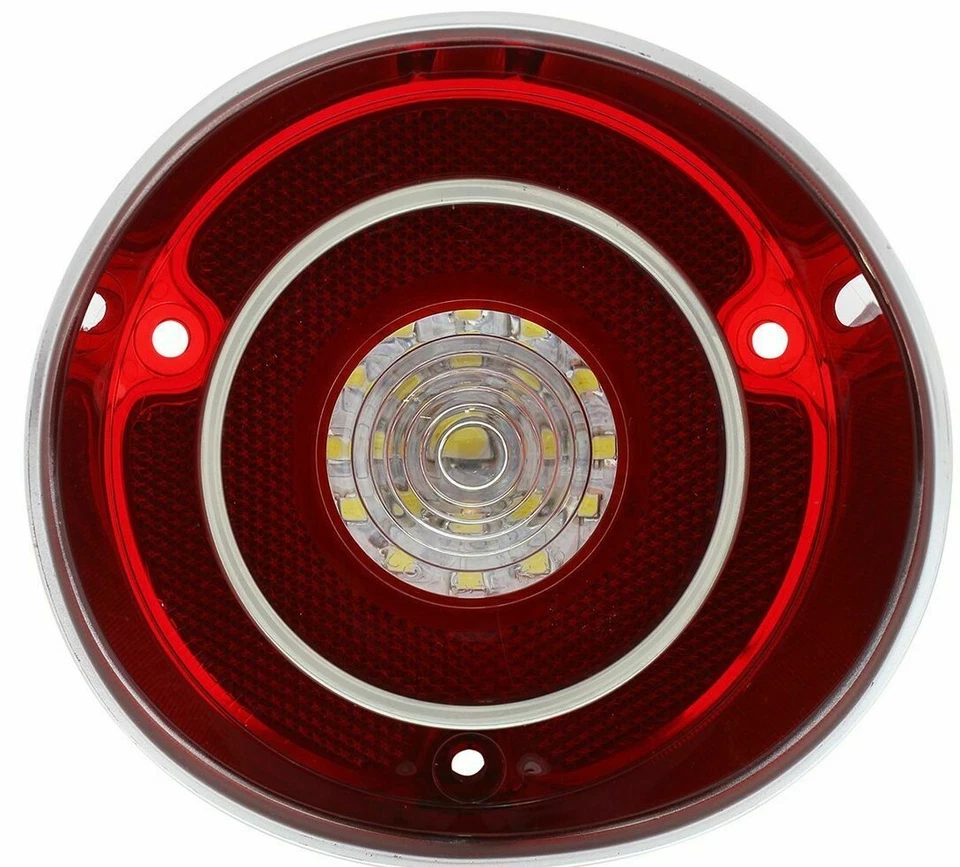 Светодиодный резервный фонарь для левой руки United Pacific для 1971 Chevy Chevelle SS и Malibu - Изображение 3 из 4