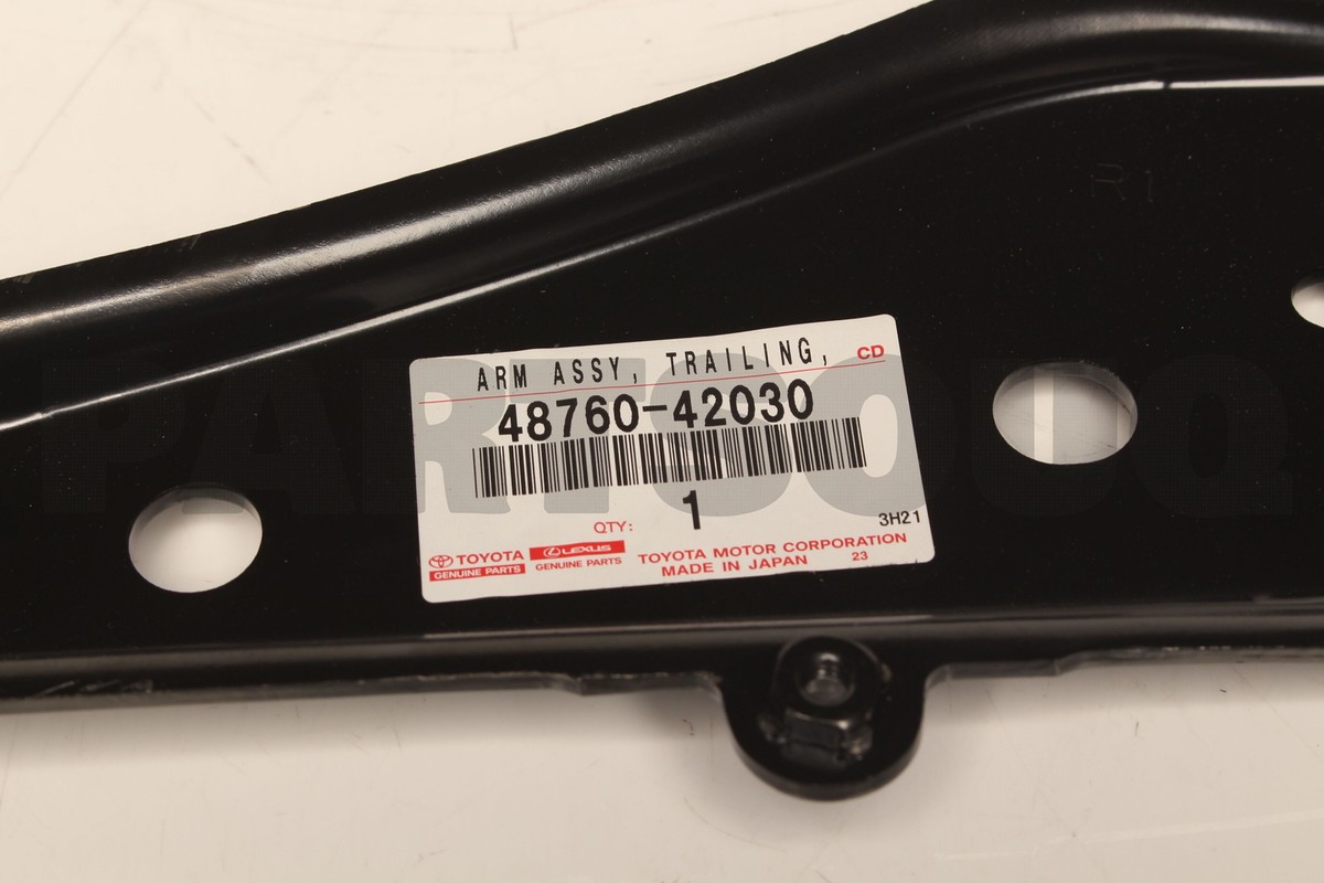 【なぁ様】専用 4871042030 Genuine Toyota ARM ASSY, REAR SUSPENSION, NO.1