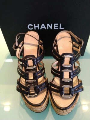 CHANEL Sandales à Semelle Compensée COCO Mark Mules Femmes EU 35 Noir Liège - Photo 1/4
