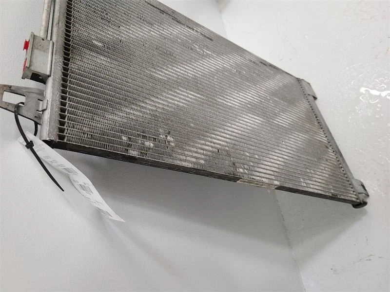 Condensador de aire acondicionado GMC ACADIA 2007-2012 3,6 L Foto 4 de 4