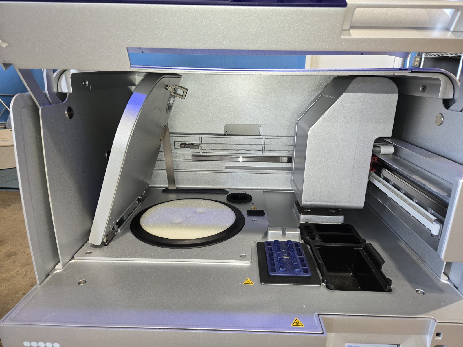 Qiagen QIAcube Automated DNA/RNA Purification System