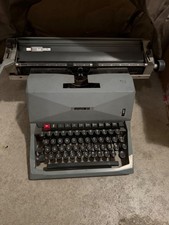 OLIVETTI 82 Diaspron - Macchina da scrivere meccanica -1959 Made in ITALY Design