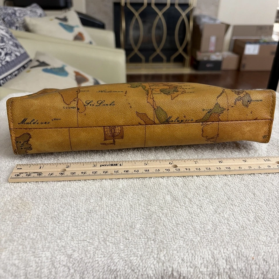 Bolsa/artículo de aseo Alviero Martini usada  Foto 3 de 4