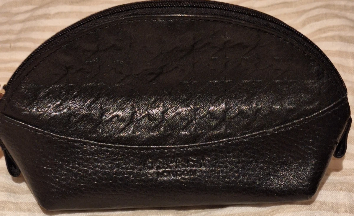 osprey black makeup bag London Blake Leather Pouch/Wash Bag, Black, 16 x 11 x 17cm, with Hanging Loop (Very Small) Fashion The Osprey UL Liquid Pouch is a pouch for carrying liquids during air travel Daylite Hanging Organizer Kit