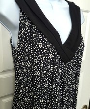 STUDIO I BLACK & WHITE SLEEVELESS V NECK MIDI FLORAL DRESS SIZE 8-ON SALE