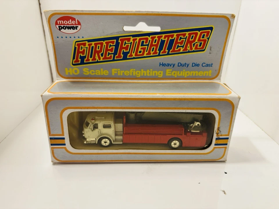 Play Art (Hong Kong) Model Power Fire Fighters Bucket & Hose Fire Engine - Boxed - Image 2 of 4