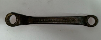 Tru-Fit 5001 3/8'' X 7/16'' 12 Point Stubby Offset Box Wrench