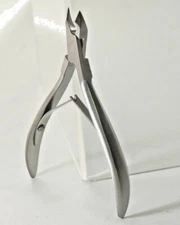 Luxe Precision Laser Sharped Cuticle Nipper for Salon Angled Tip for Precise Cut