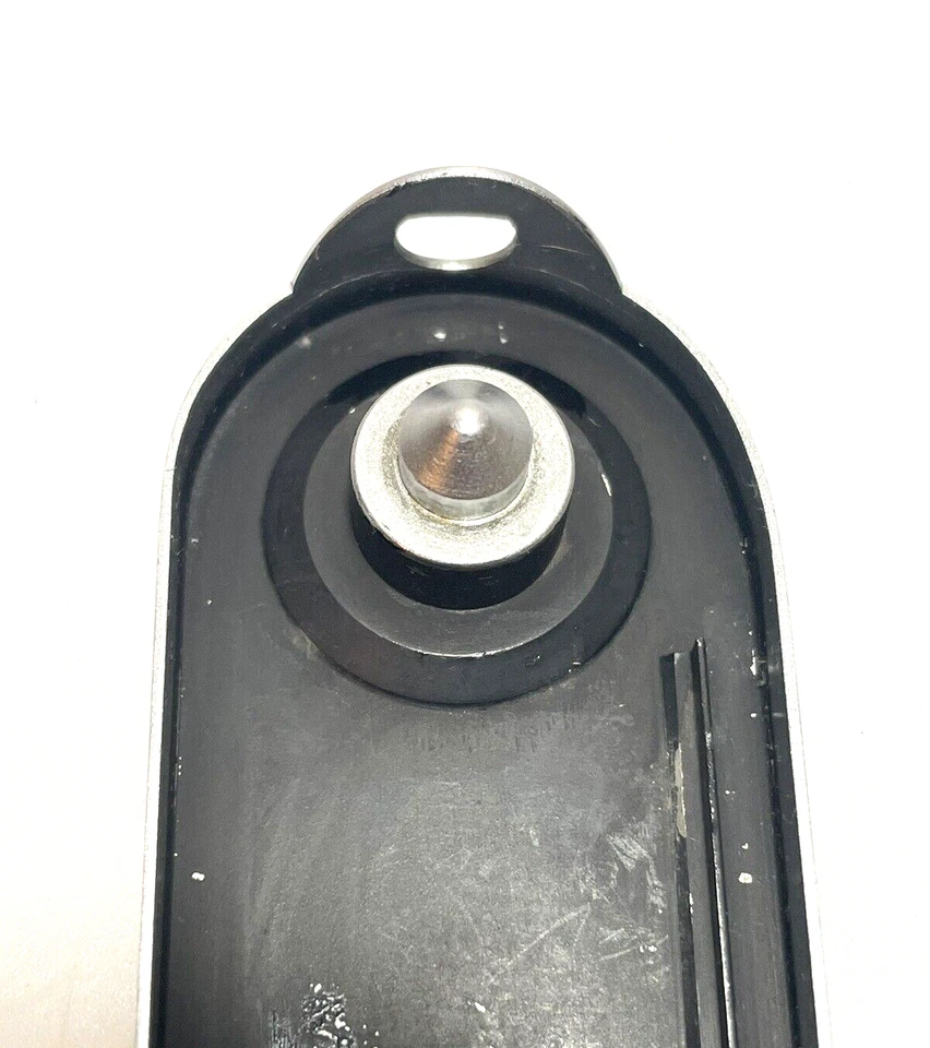 Placa base inferior Leica Leitz para cámaras telémetro Leica M2/M3 Foto 3 de 4