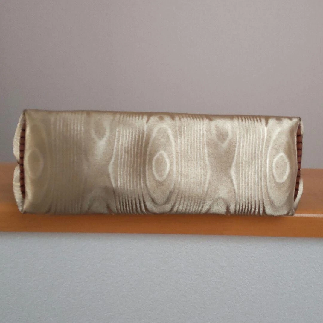 Borsa Loewe Loewe con ricamo anagramma usata dal Giappone