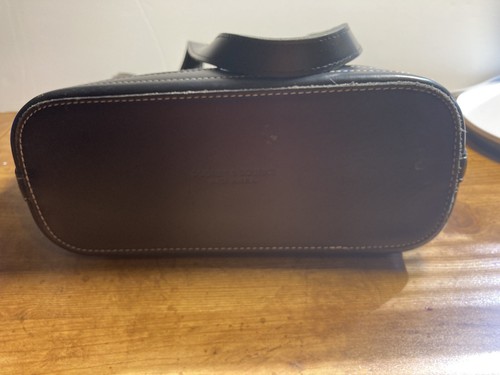 Dooney and Bourke, Borsa a tracolla in pelle traforata nera con ferramenta oro - Foto 4 di 4