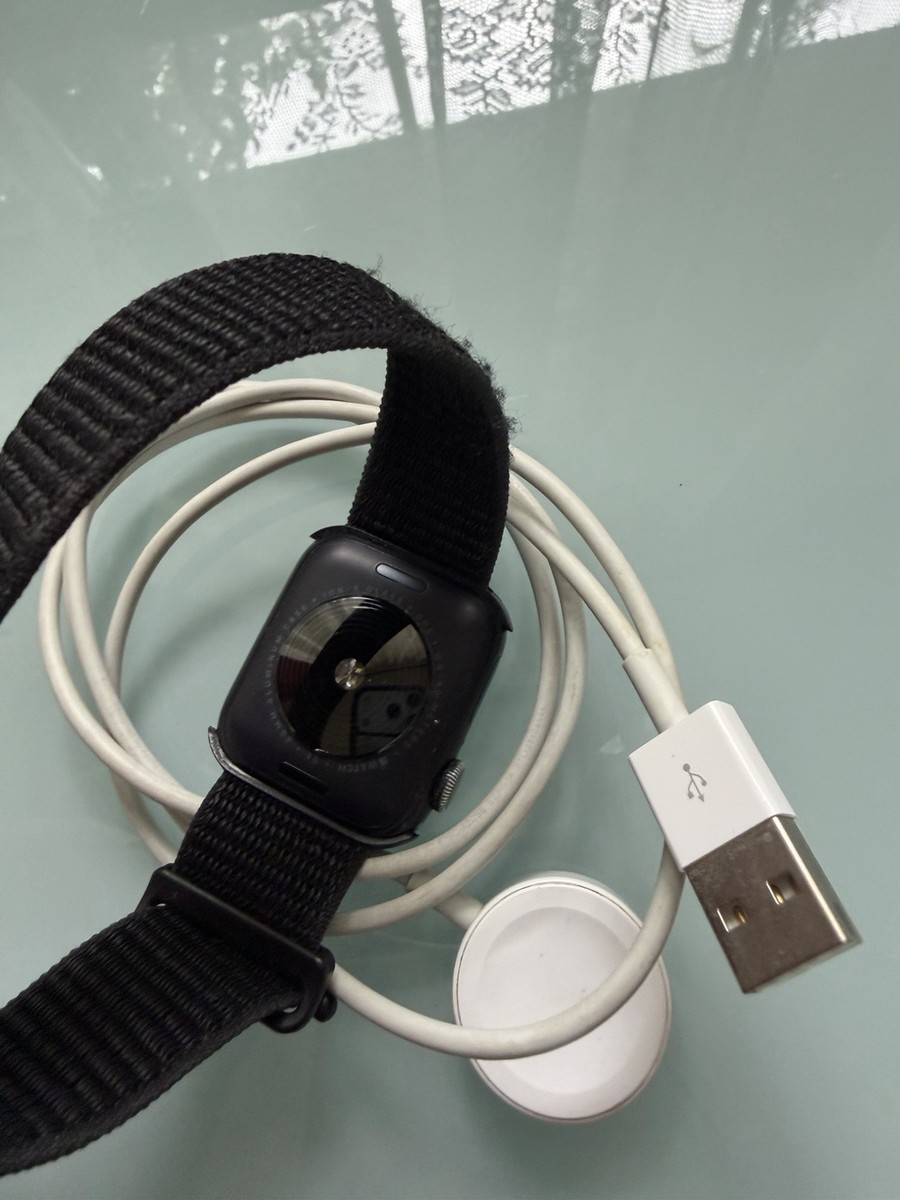 Apple Watch Series 3 38mm Space Gray Aluminium Case with Gray
