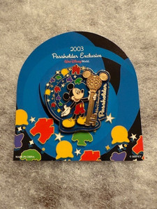 WALT DISNEY WORLD WDW 2003 ANUUAL PASSHOLDER PIN  MICKEY MOUSE