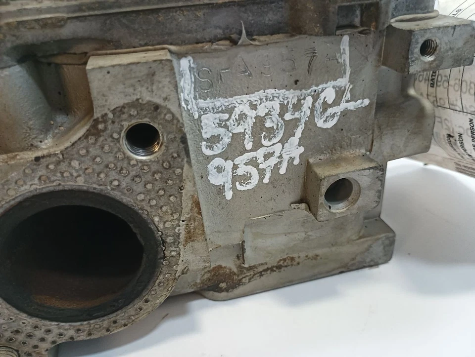 Culata izquierda conductor Subaru Forester 2005 2,5 L 11846010 Foto 2 de 4