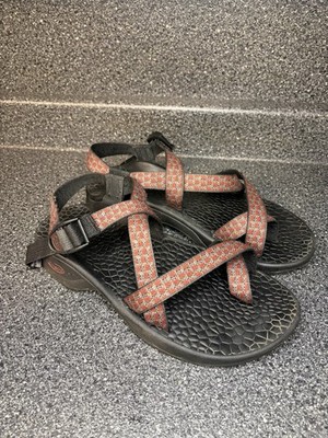 Chaco Men s Strappy Sandals US 9 Black/Red Geometric Adjustable Strap