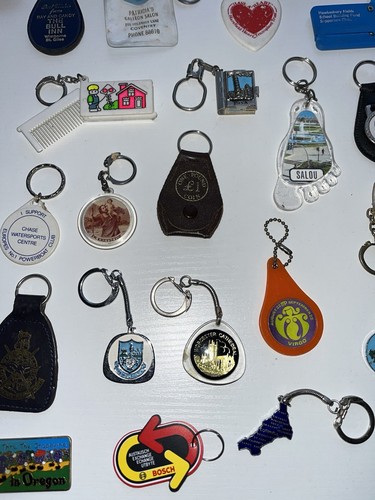 Vintage Wooden Plastic Leather Keychains Keyrings Home Automotive Places Etc - Picture 7 of 17