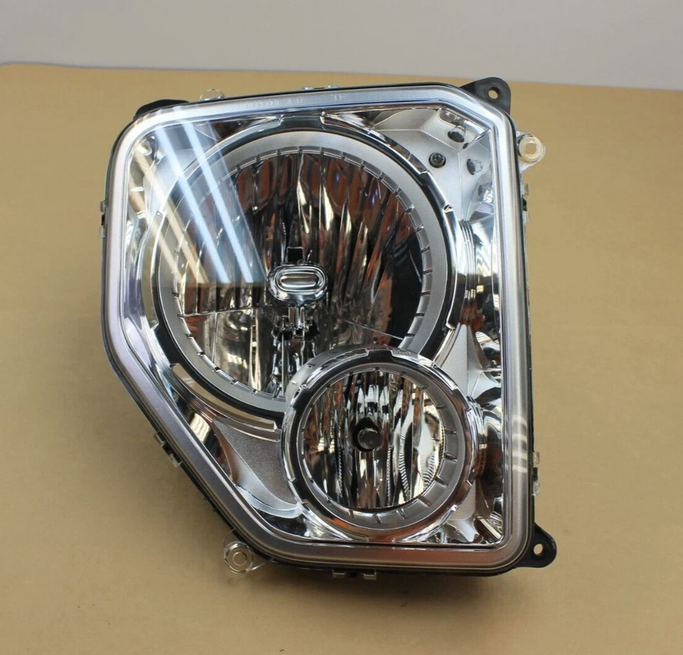 Nuevo faro de pasajero Chrysler OEM 68149228AA para Jeep Liberty 2011-2012 Foto 2 de 4