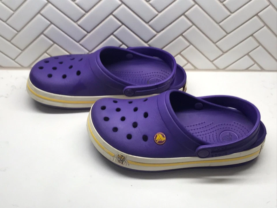 Louisiana State LSU Tigers Crocs Púrpura Hombre Talla 5/Mujer Talla 7” Foto 4 de 4