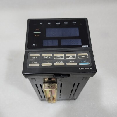 YOKOGAWA UT 35 TEMPERATURE CONTROLLER 90-250V
