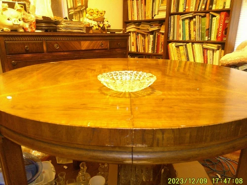 6-Inch Decorative Glass Trinket Box