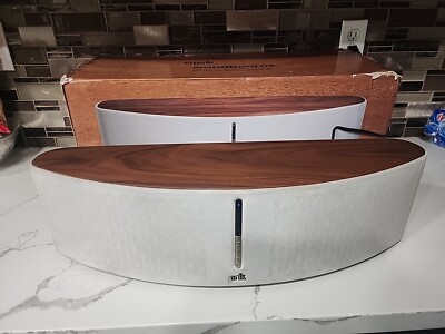 Polk Woodbourne Wireless Dolby Digital Portable Speaker