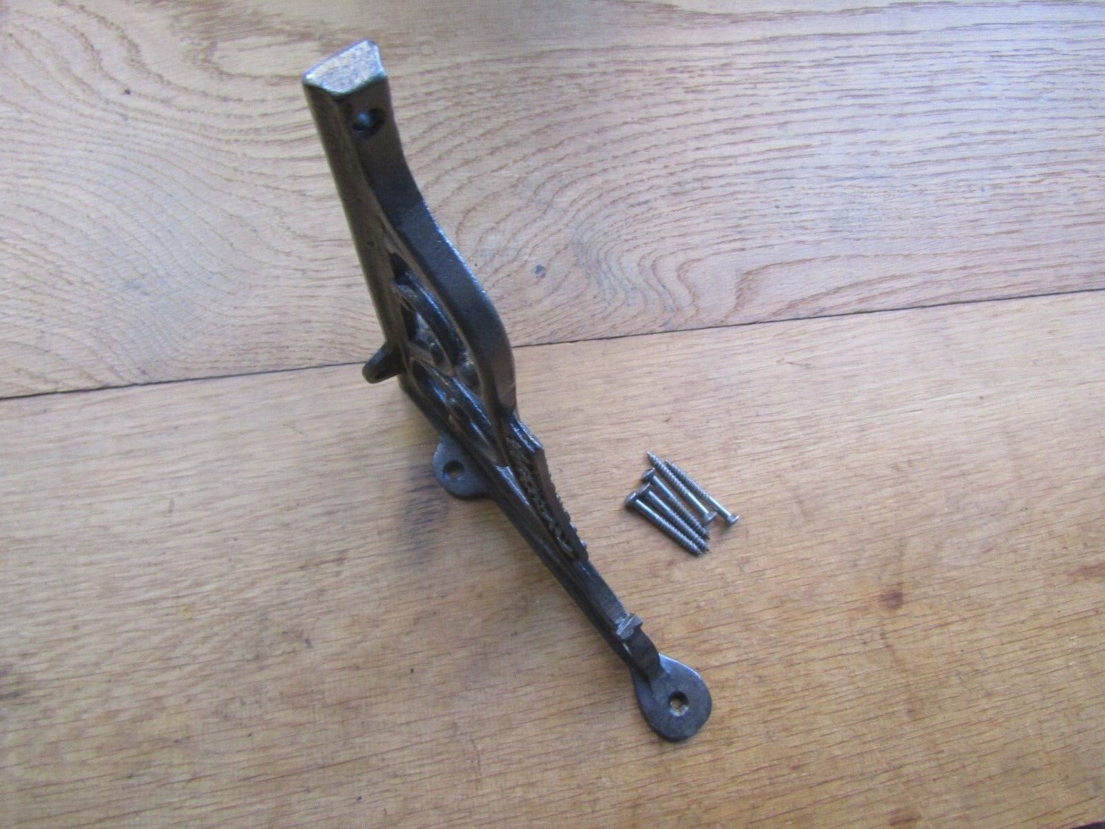 Iron shelf bracket Cast iron Rustic Vintage old style Shelf Support