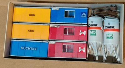 1:87 H0 Kibri 6 x Bau Container 11970 + 2 x Zementsilos, gebaut + Decalbögen