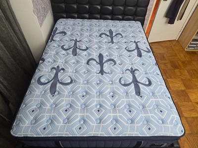 Stearns & Foster Estate   Firm Euro Pillow Top Mattress Queen