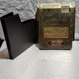 Nintendo The Legend of Zelda Gold Cartridge Nintendo NES 1987 Battery Save