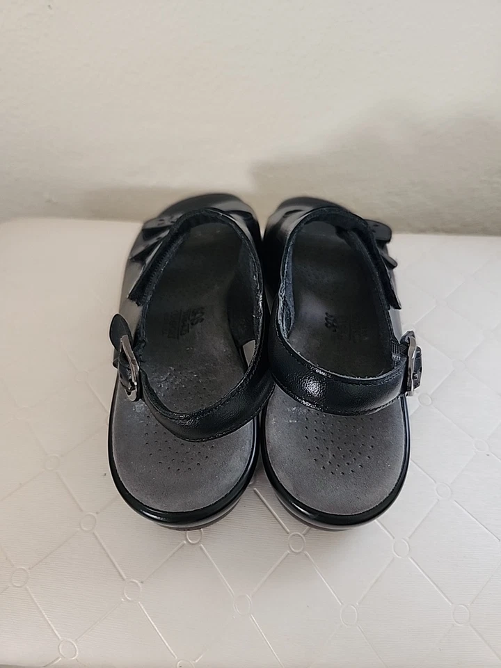SAS Womens Quatro Sandal Size 8 Black Leather Strappy Tripad Shoe - Image 4 of 4