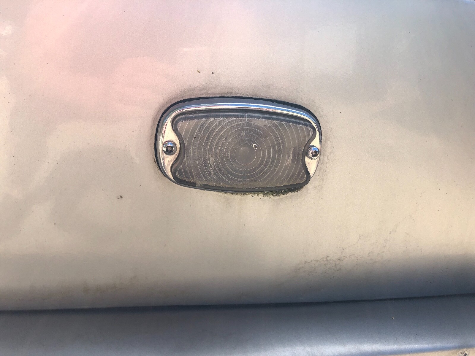 1972 CORNICHE ROLLS ROYCE BENTLEY LAMP. WE ARE PARTING OUT THE WHOLE RUNNING CAR