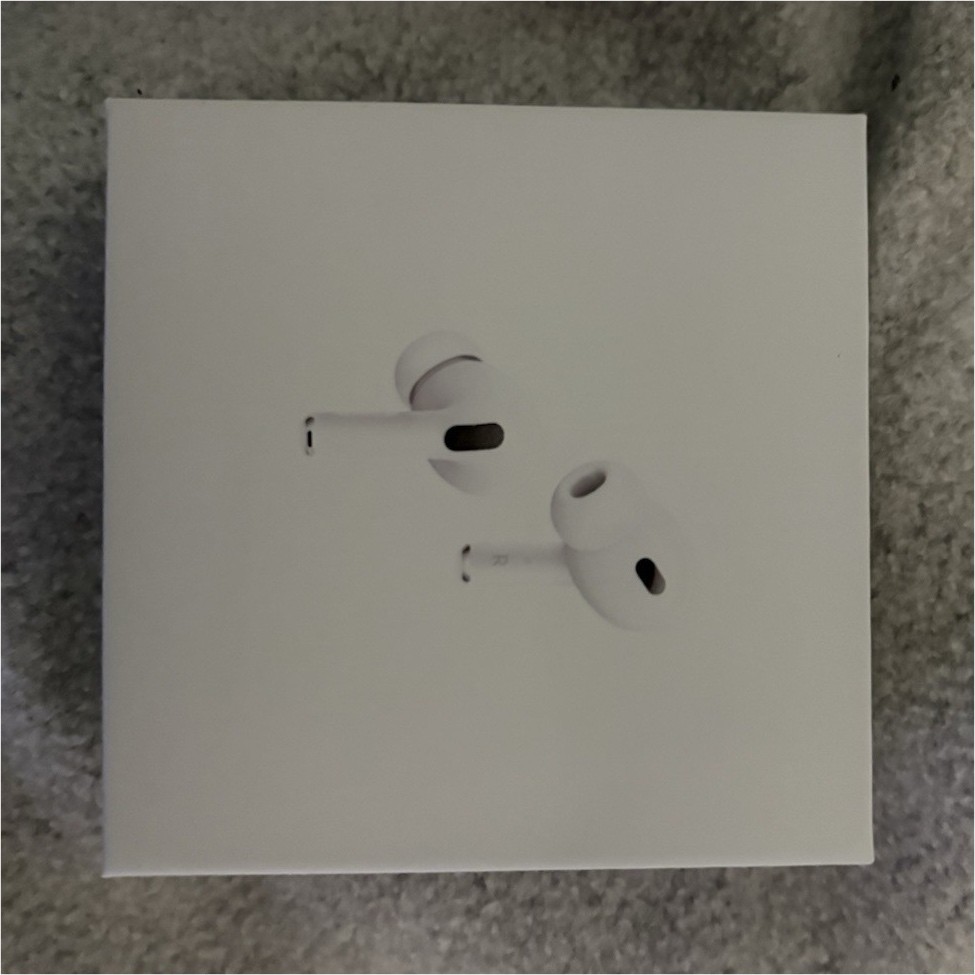 Apple AirPods Pro (2nd Gen) Wireless Earbuds White MagSafe Case Noise Cancelling