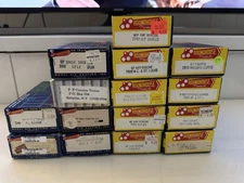 Lot (15) Roundhouse HO Gauge Trains Boxcar/Reefer/Hopper/Ore