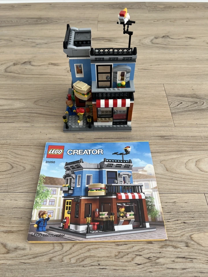LEGO Creator 31050 Corner Deli, Foto 1 von 5