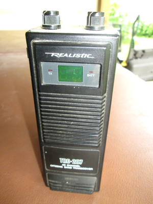 Realistic TRC-207 40 Channel CB Band Portable Handheld Radio Black non working